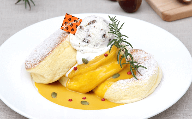 かぼちゃのパンケーキ 国産栗のレーズンバターのせ